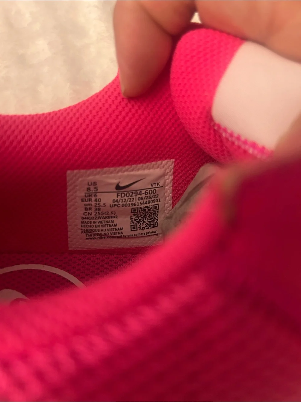 Nike bold hot